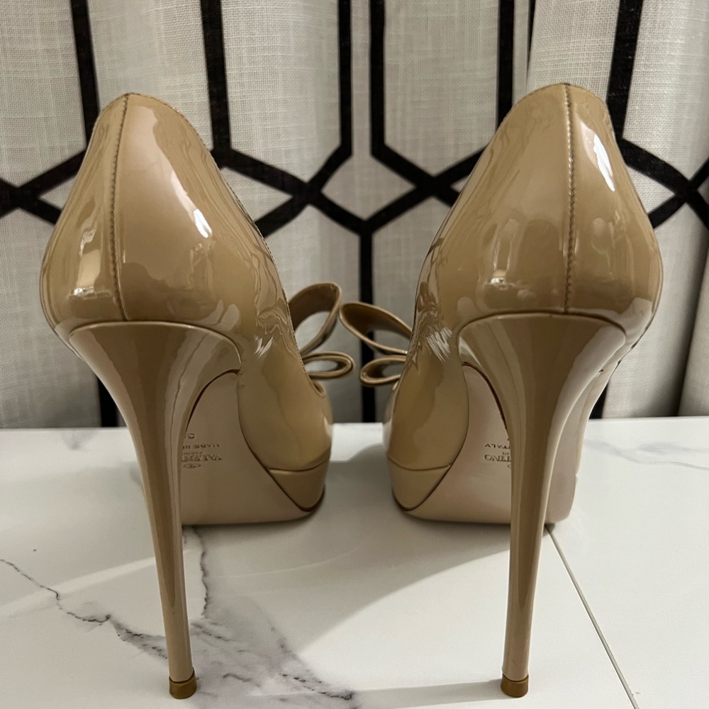 Valentino Garavani nude bow platform heels size 36.5 (gently used) - Picture 15 of 16
